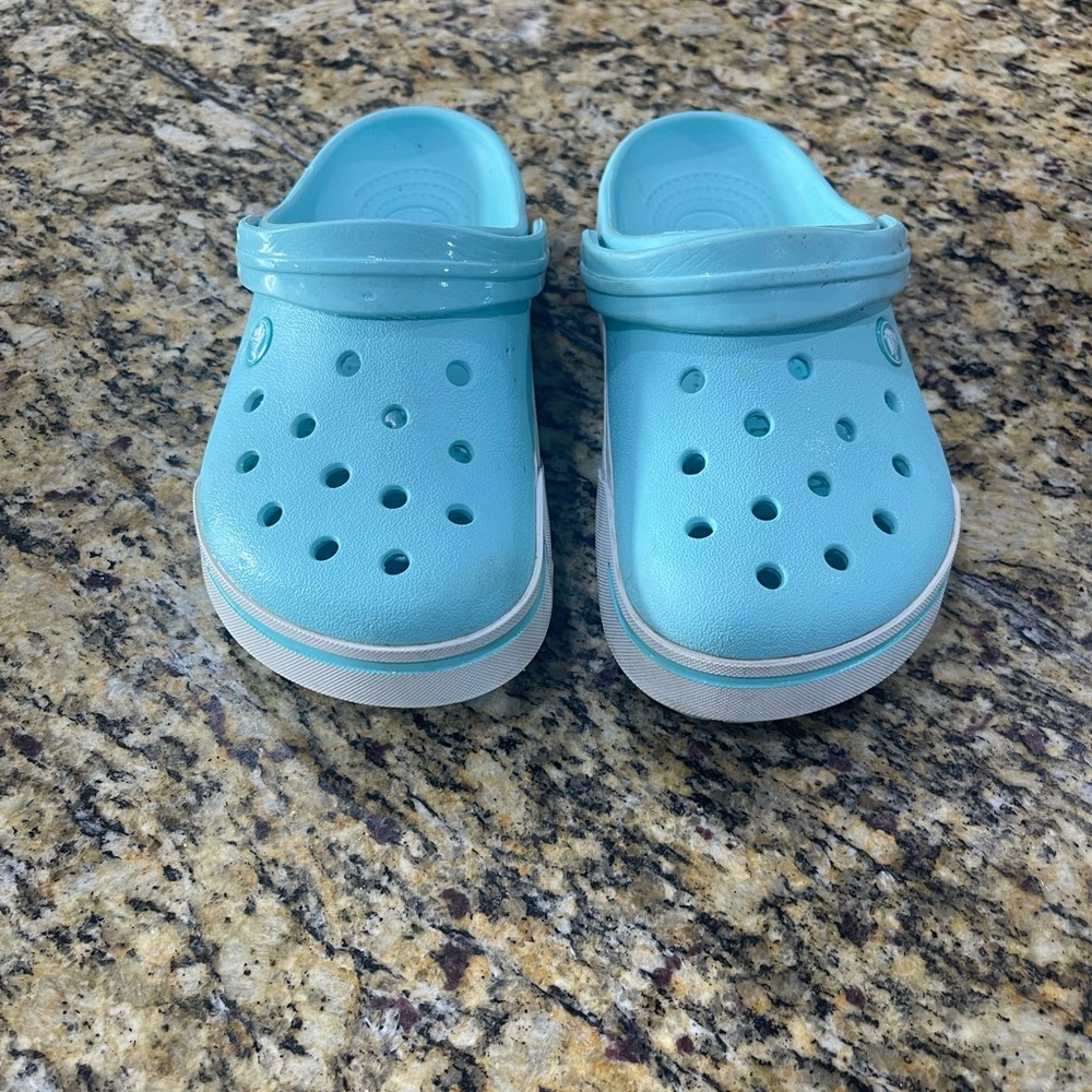 Crocs sz 5/7
